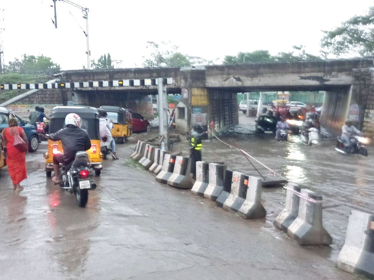 Heavy Rain in Hyderabad - Sakshi6