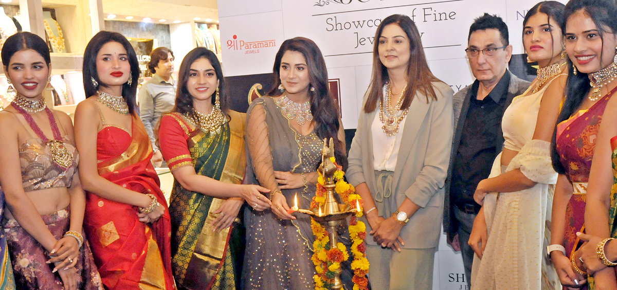 Grand Launch Of ASIA Jewelery Show at Hotel Radisson Blu Banjara Hills - Sakshi3