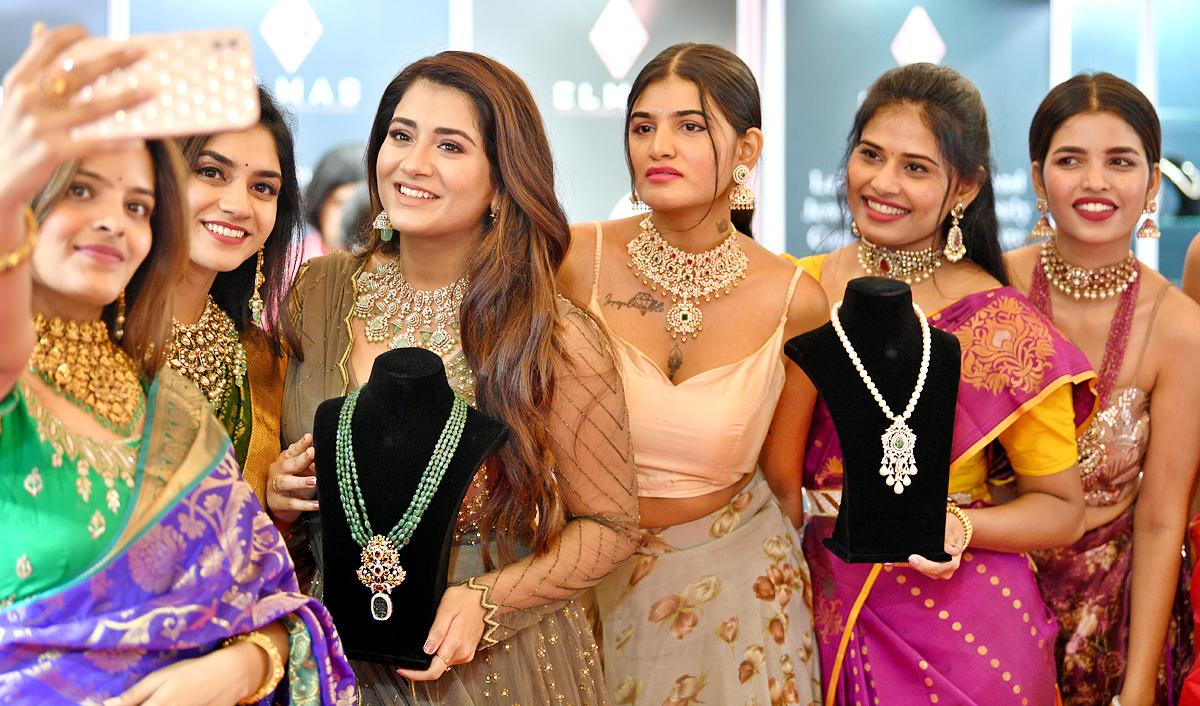 Grand Launch Of ASIA Jewelery Show at Hotel Radisson Blu Banjara Hills - Sakshi1