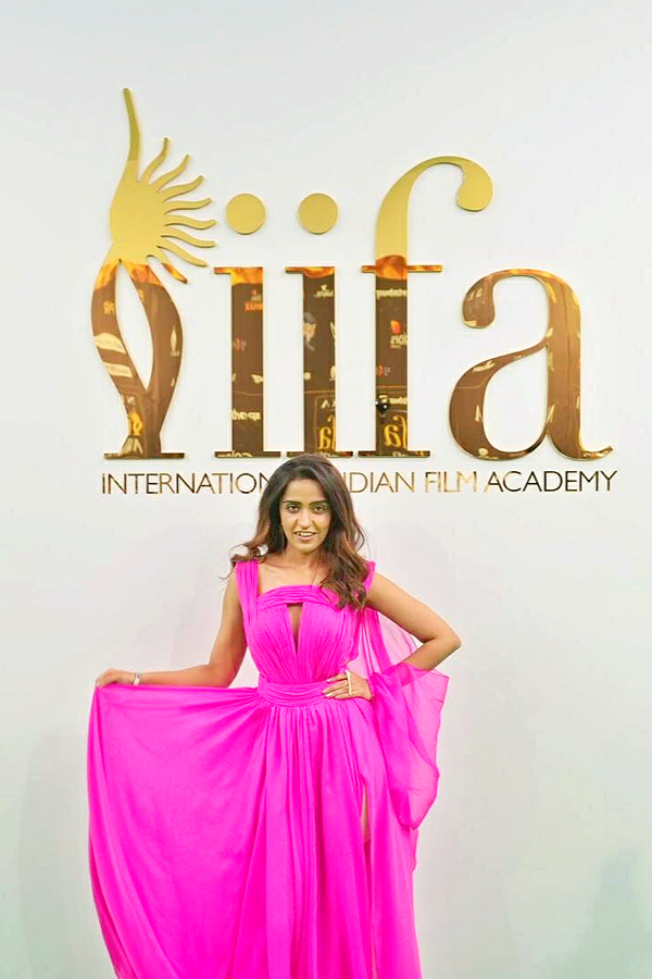 Stars Dazzle IIFA Rocks 2022 Green Carpet Photos - Sakshi21