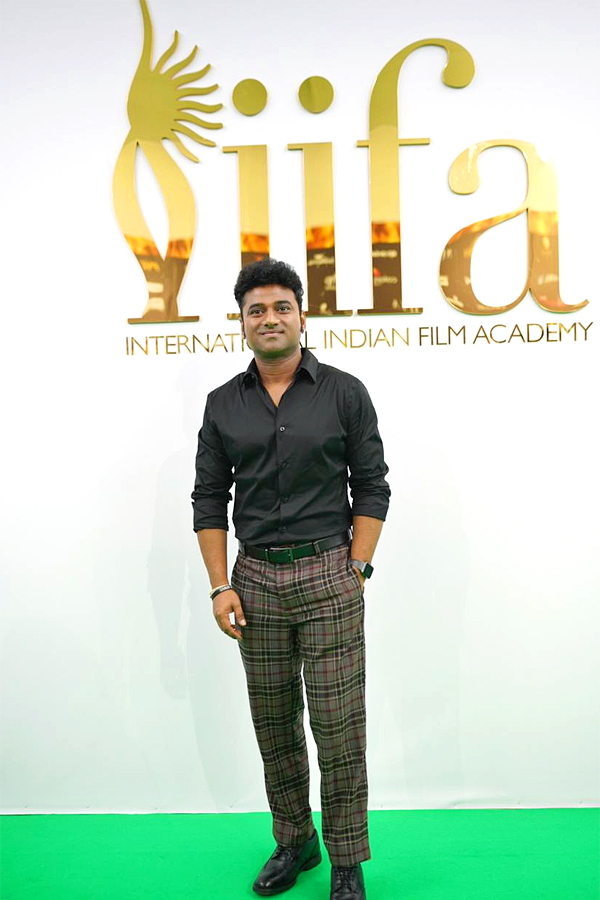 Stars Dazzle IIFA Rocks 2022 Green Carpet Photos - Sakshi29