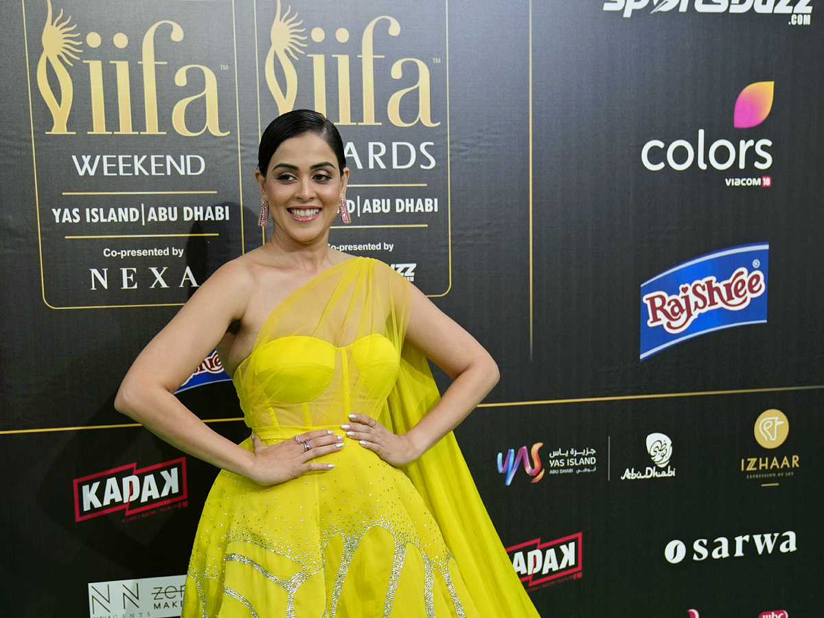 Stars Dazzle IIFA Rocks 2022 Green Carpet Photos - Sakshi50