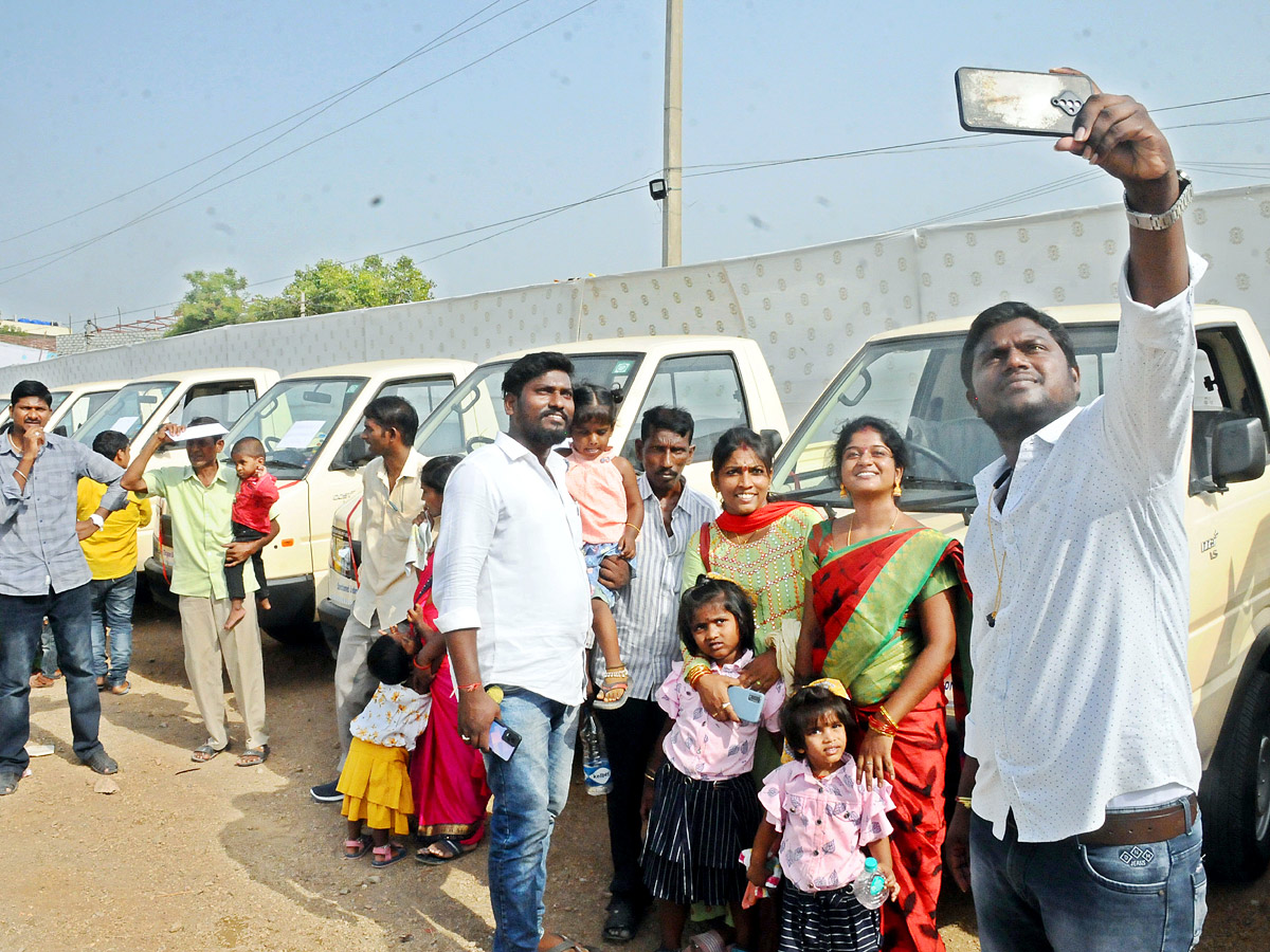 Best Photos of The Week in AP and Telangana - Sakshi15