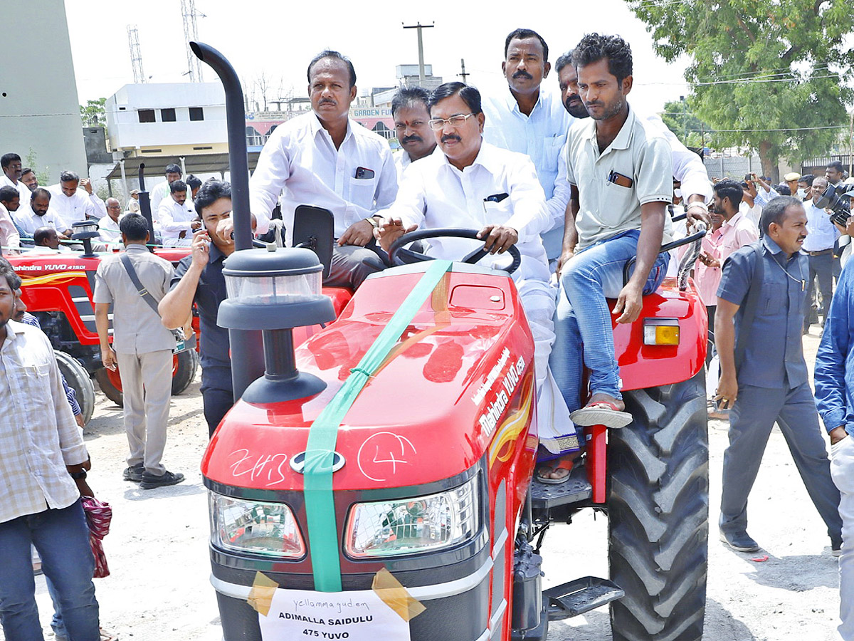 Best Photos of The Week in AP and Telangana - Sakshi16