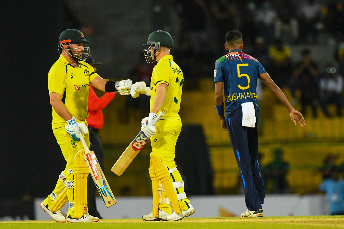 Australia beats Sri Lanka by 10 wickets in 1st T20 - Sakshi20