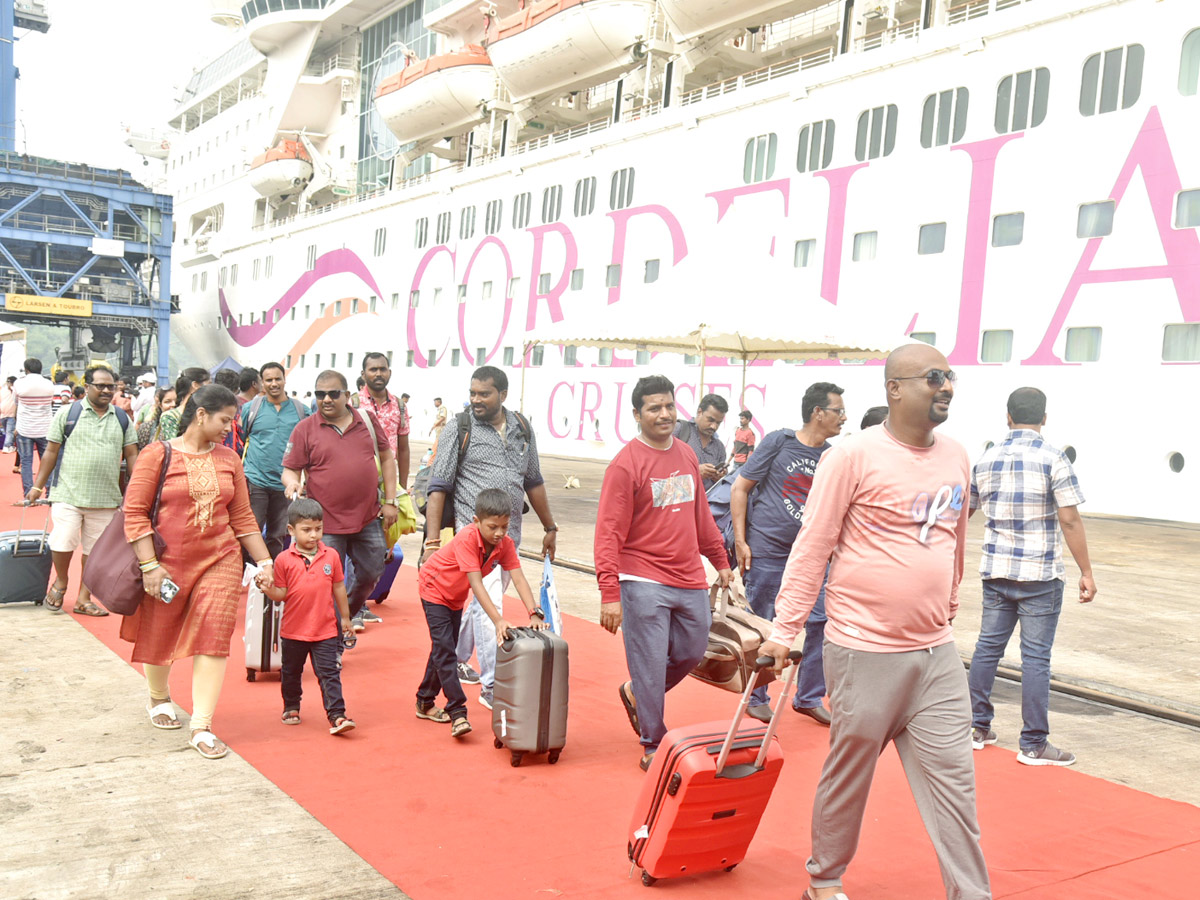 Luxury Ship Cordelia Cruise Arrived In Vizag Photos - Sakshi40