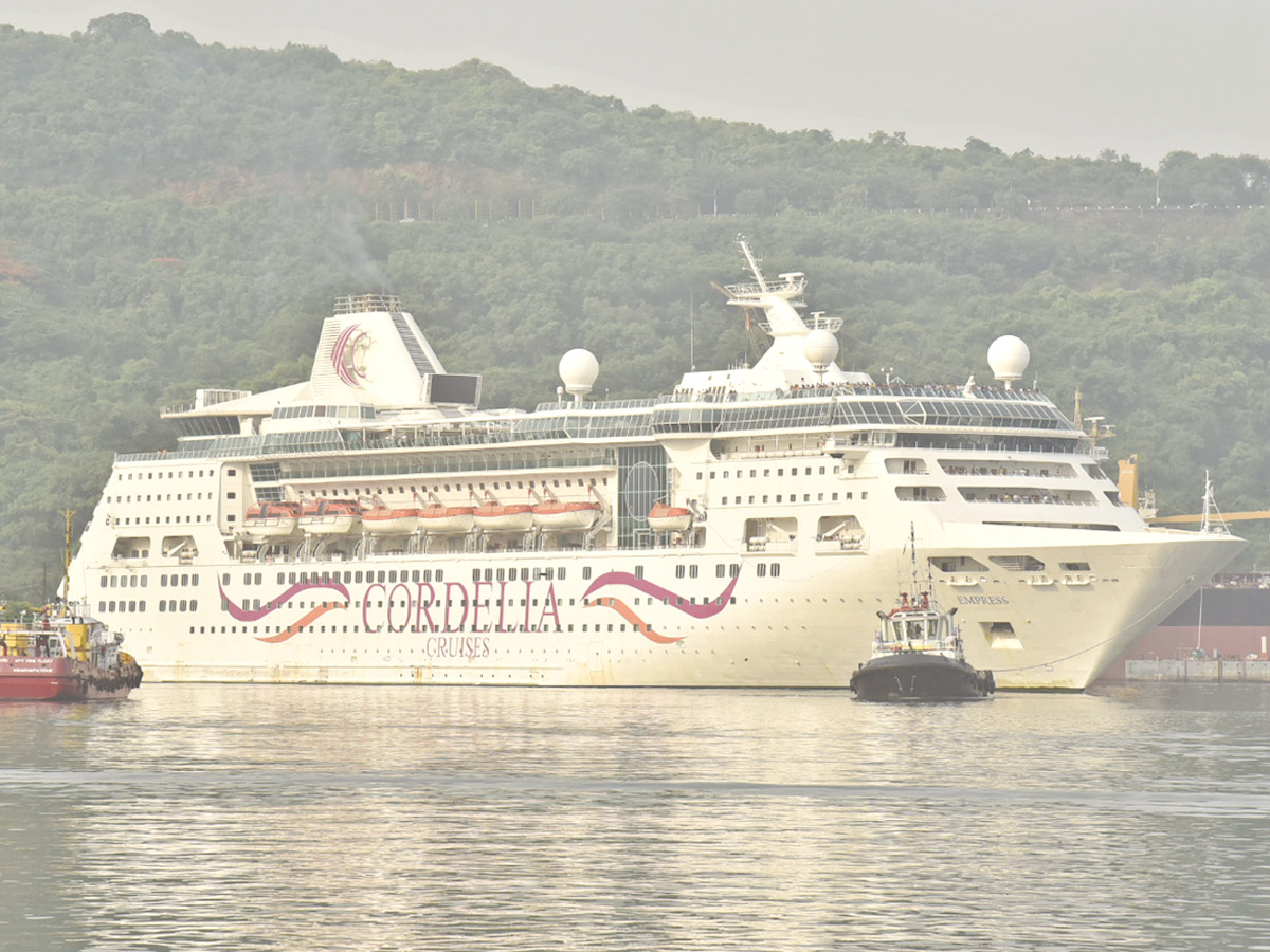 Luxury Ship Cordelia Cruise Arrived In Vizag Photos - Sakshi42