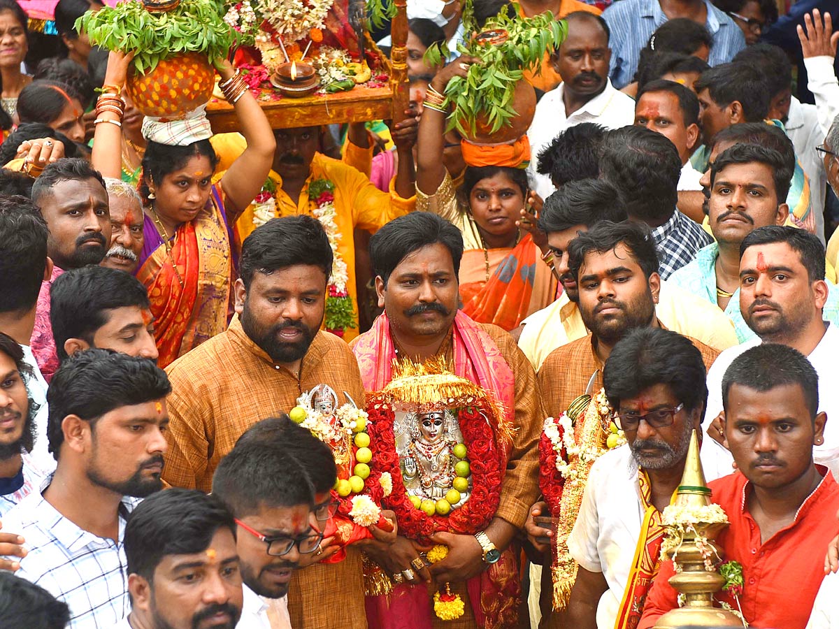 Bonalu Festival 2022 Celebrations At Golconda Fort - Sakshi8