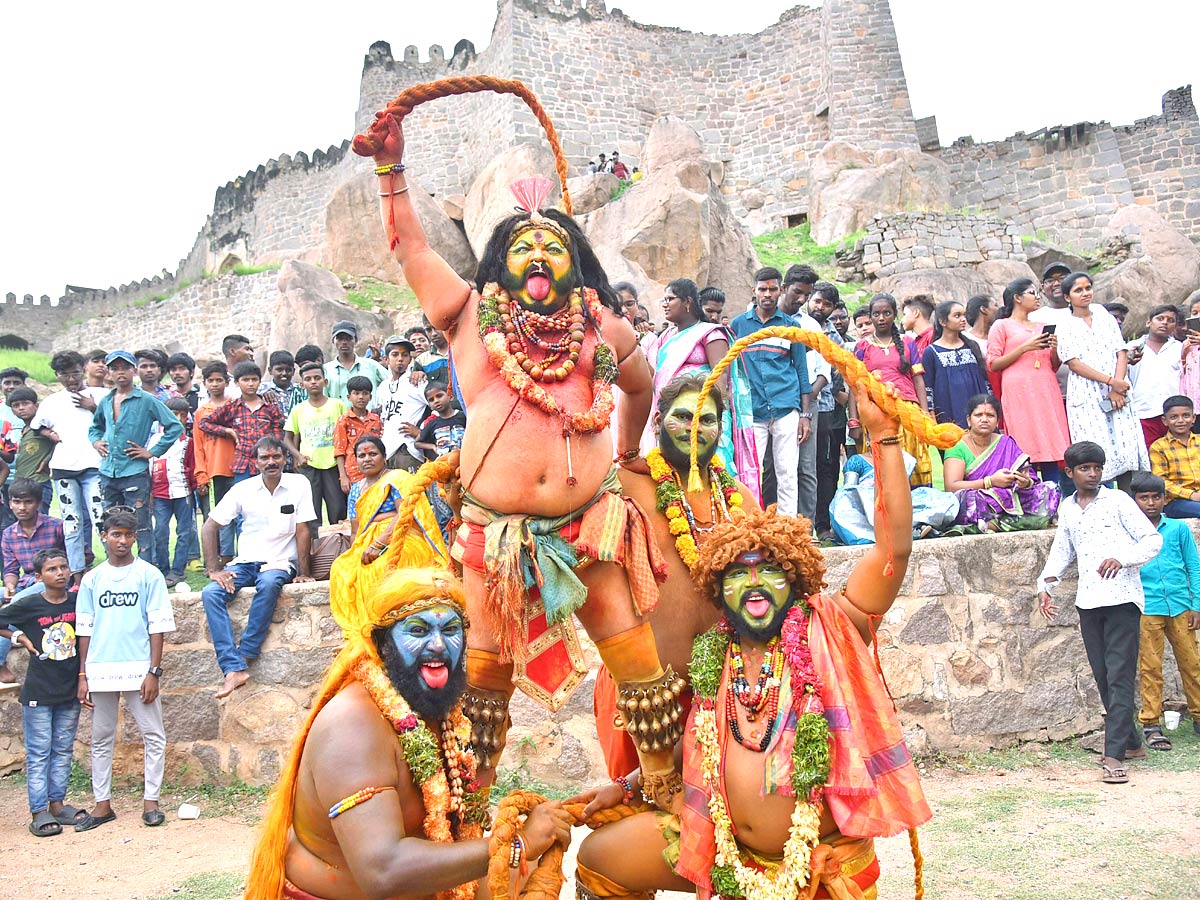 Bonalu Festival 2022 Celebrations At Golconda Fort - Sakshi9