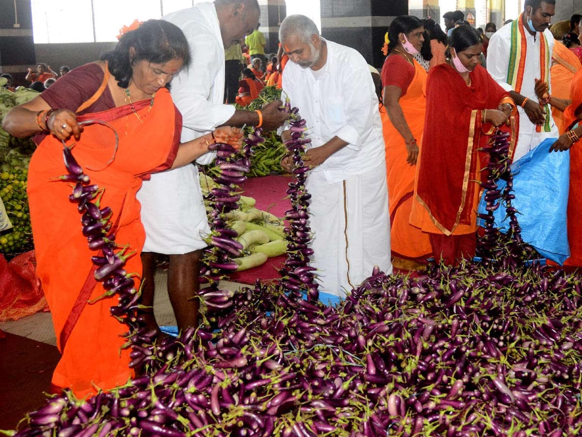 Bonalu Celebrations In Kanaka Durga Temple at Vijayawada Photo Gallery - Sakshi8