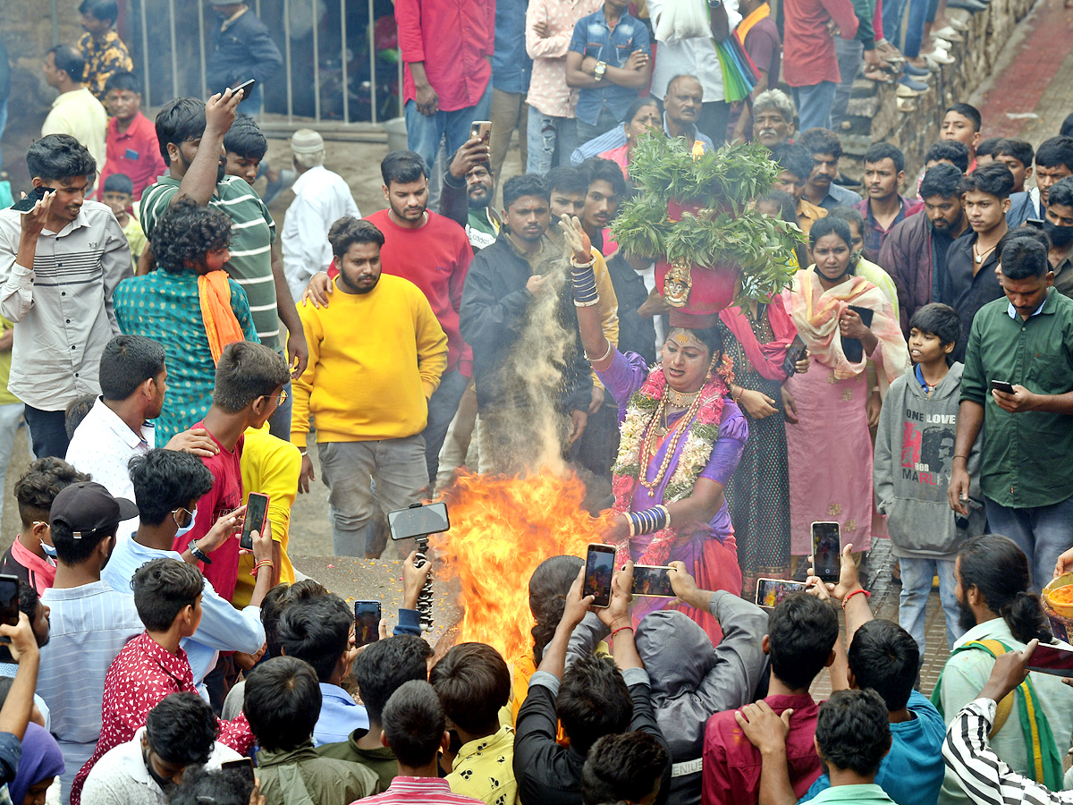 Bonalu Festival 2022 Celebrations At Golconda Fort Photo Gallery - Sakshi11