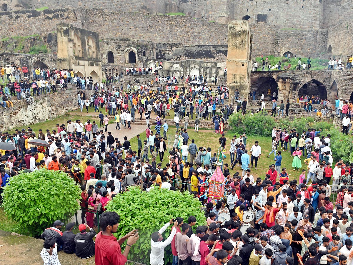 Bonalu Festival 2022 Celebrations At Golconda Fort Photo Gallery - Sakshi21