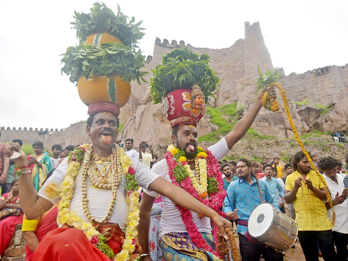 Bonalu Festival 2022 Celebrations At Golconda Fort Photo Gallery - Sakshi23