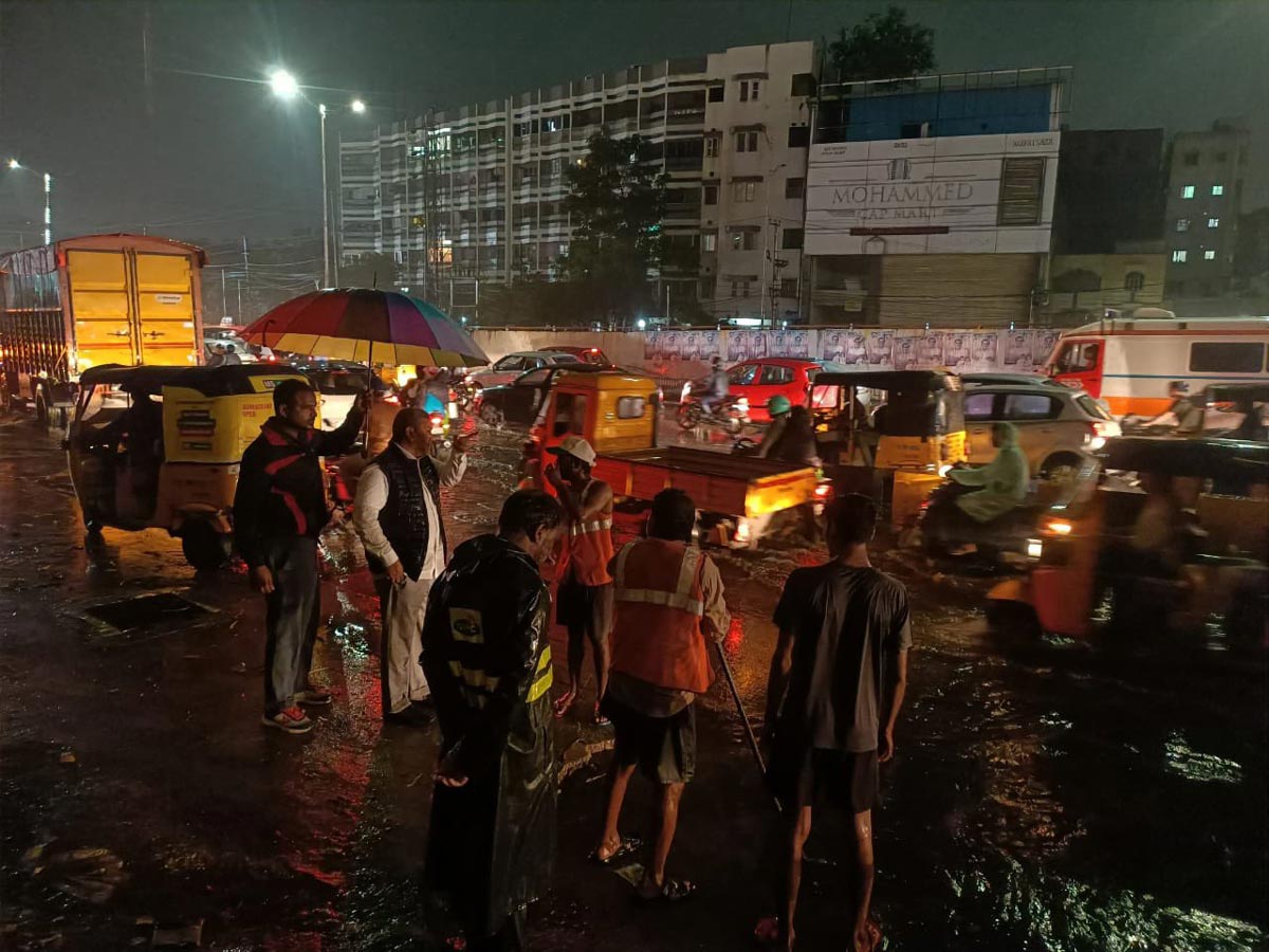 Heavy Rain In Hyderabad Photo Gallery  - Sakshi13