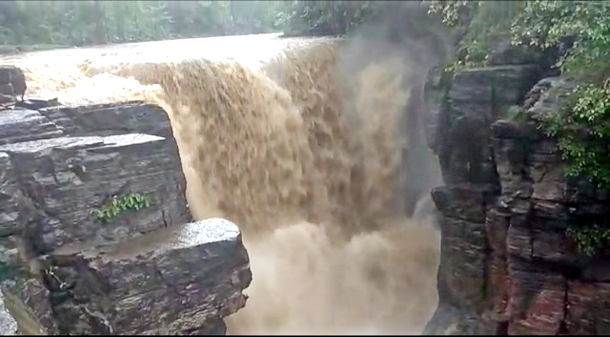 Heavy Rainfall Lashes Telangana Amazing Waterfalls Latest Photos - Sakshi7