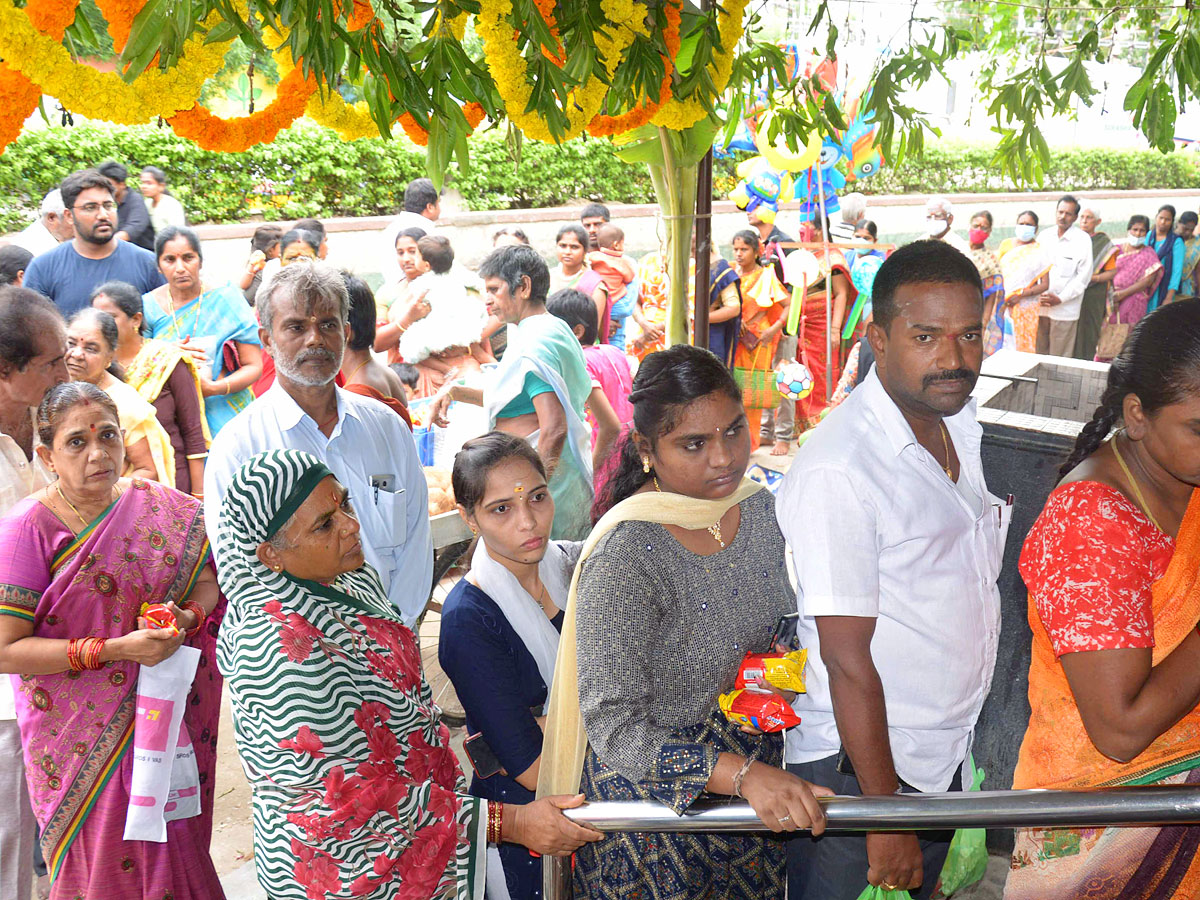 Guru Purnima Celebrations Across Telugu States Photos - Sakshi10