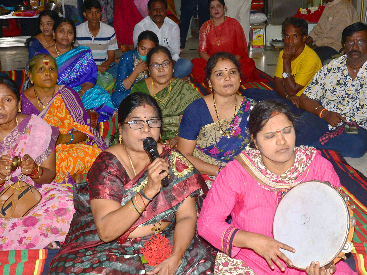 Guru Purnima Celebrations Across Telugu States Photos - Sakshi12