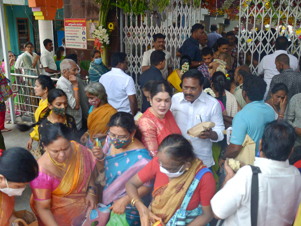 Guru Purnima Celebrations Across Telugu States Photos - Sakshi15