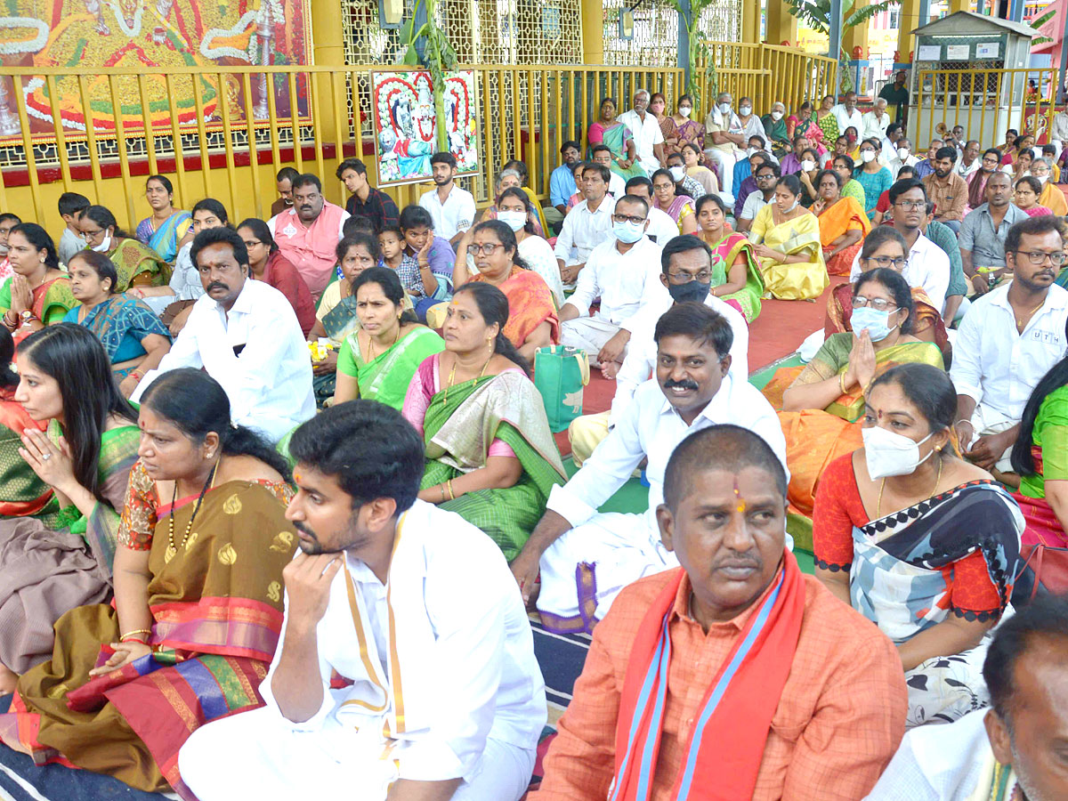 Guru Purnima Celebrations Across Telugu States Photos - Sakshi2