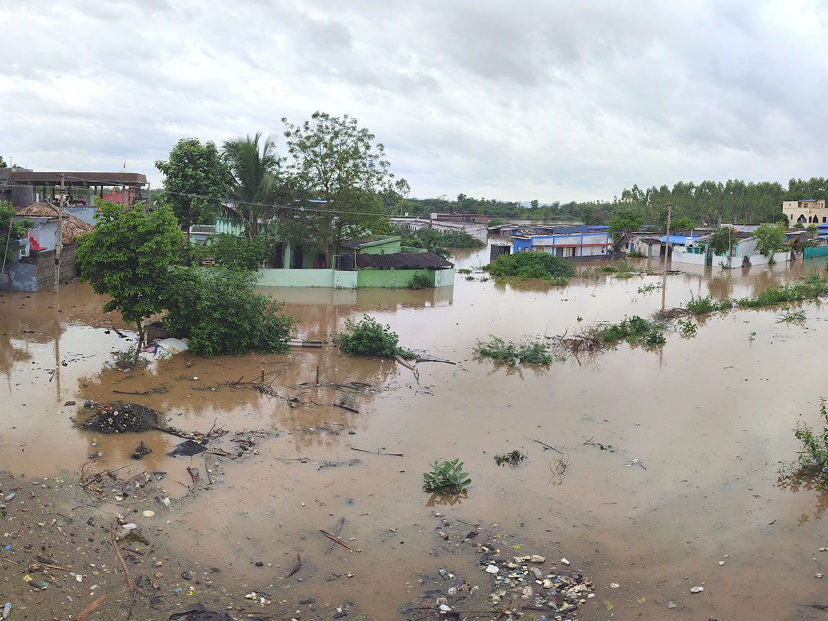 Heavy Rains Inundation Both Andhra Pradesh And Telangana States - Sakshi23