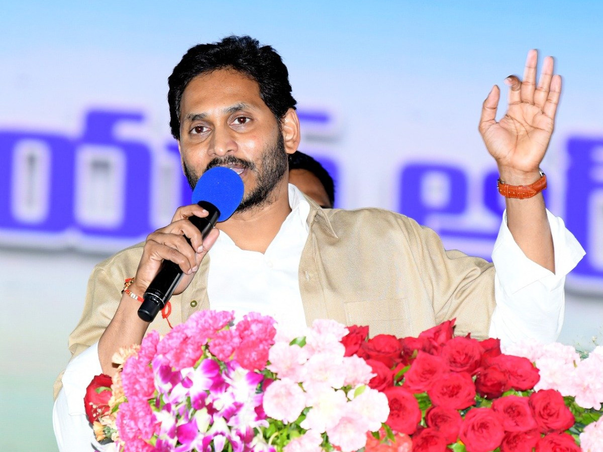 CM YS Jagan launches YSR Vahana Mitra Photo Gallery - Sakshi3