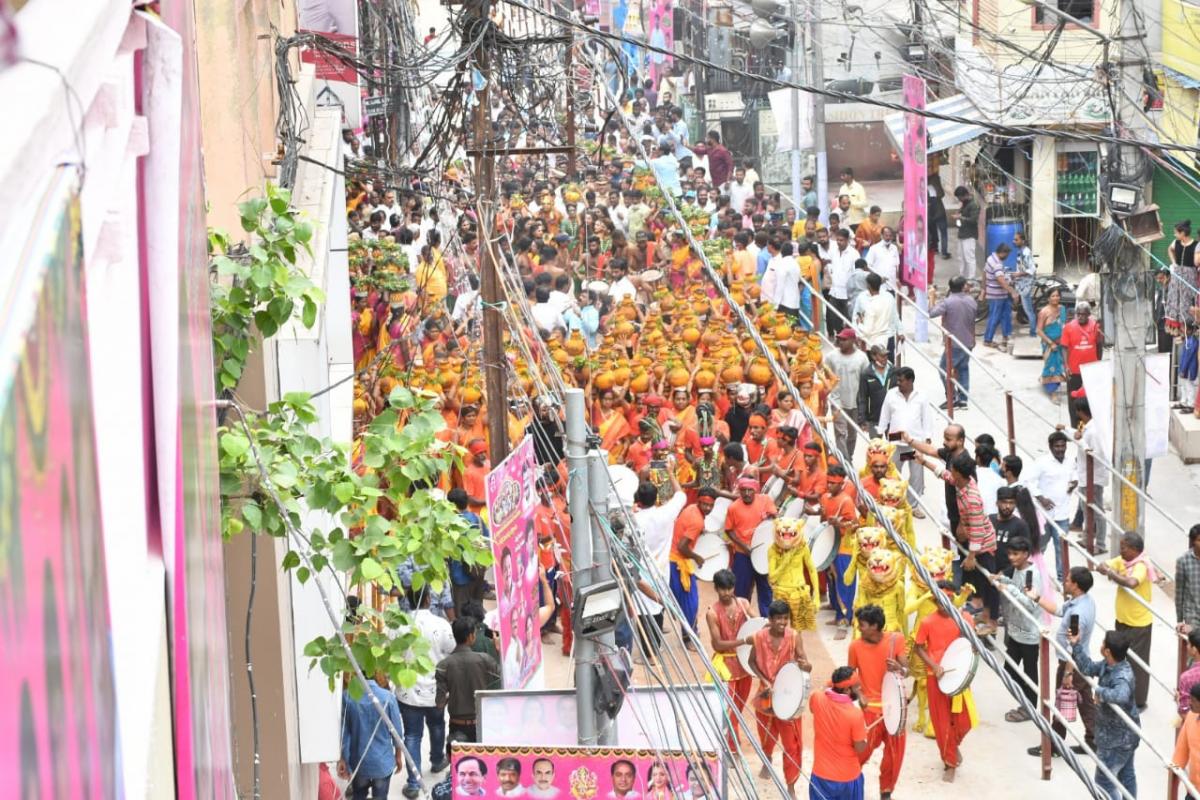 Sri Ujjaini Mahakali Bonalu Photos  - Sakshi17