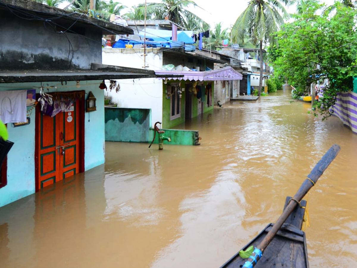 Godavari Flood Affect in Konaseema District Photo Gallery - Sakshi14