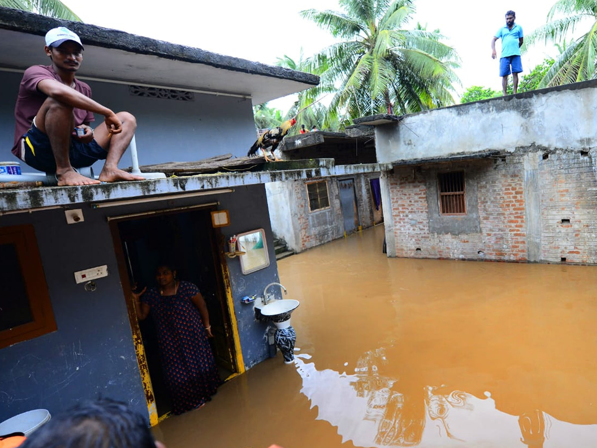 Godavari Flood Affect in Konaseema District Photo Gallery - Sakshi19