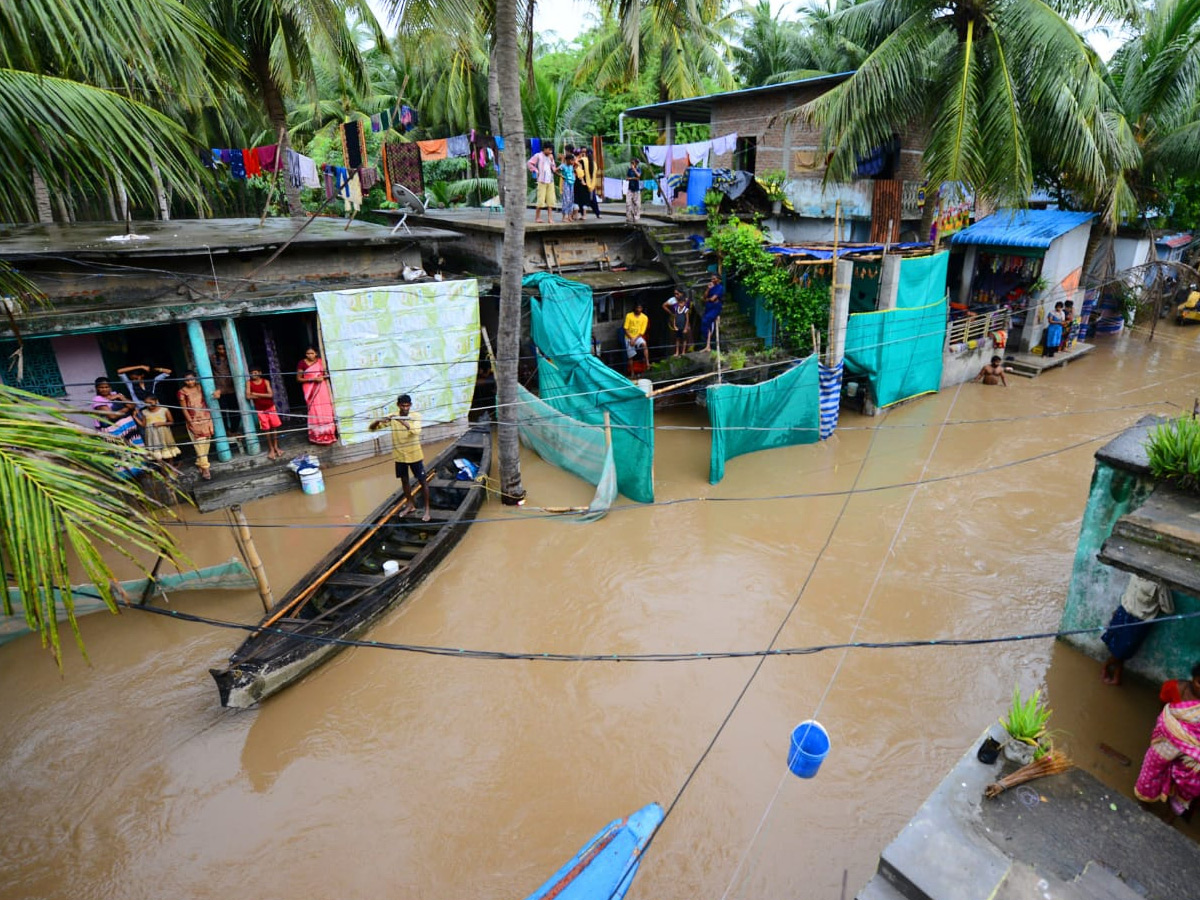 Godavari Flood Affect in Konaseema District Photo Gallery - Sakshi24