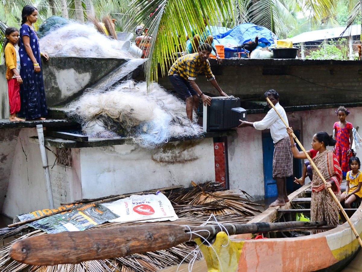 Godavari Flood Affect in Konaseema District Photo Gallery - Sakshi27