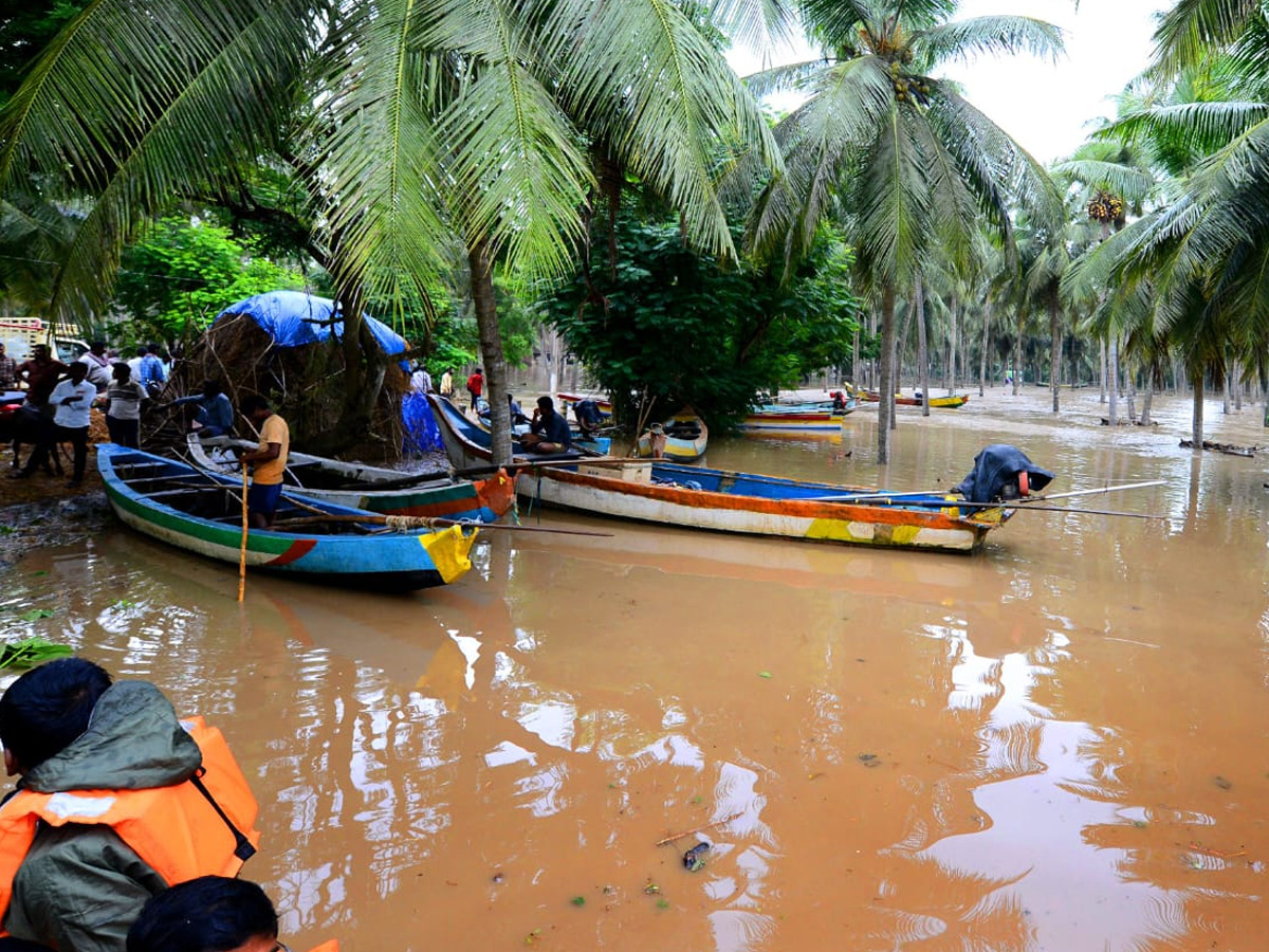 Godavari Flood Affect in Konaseema District Photo Gallery - Sakshi28