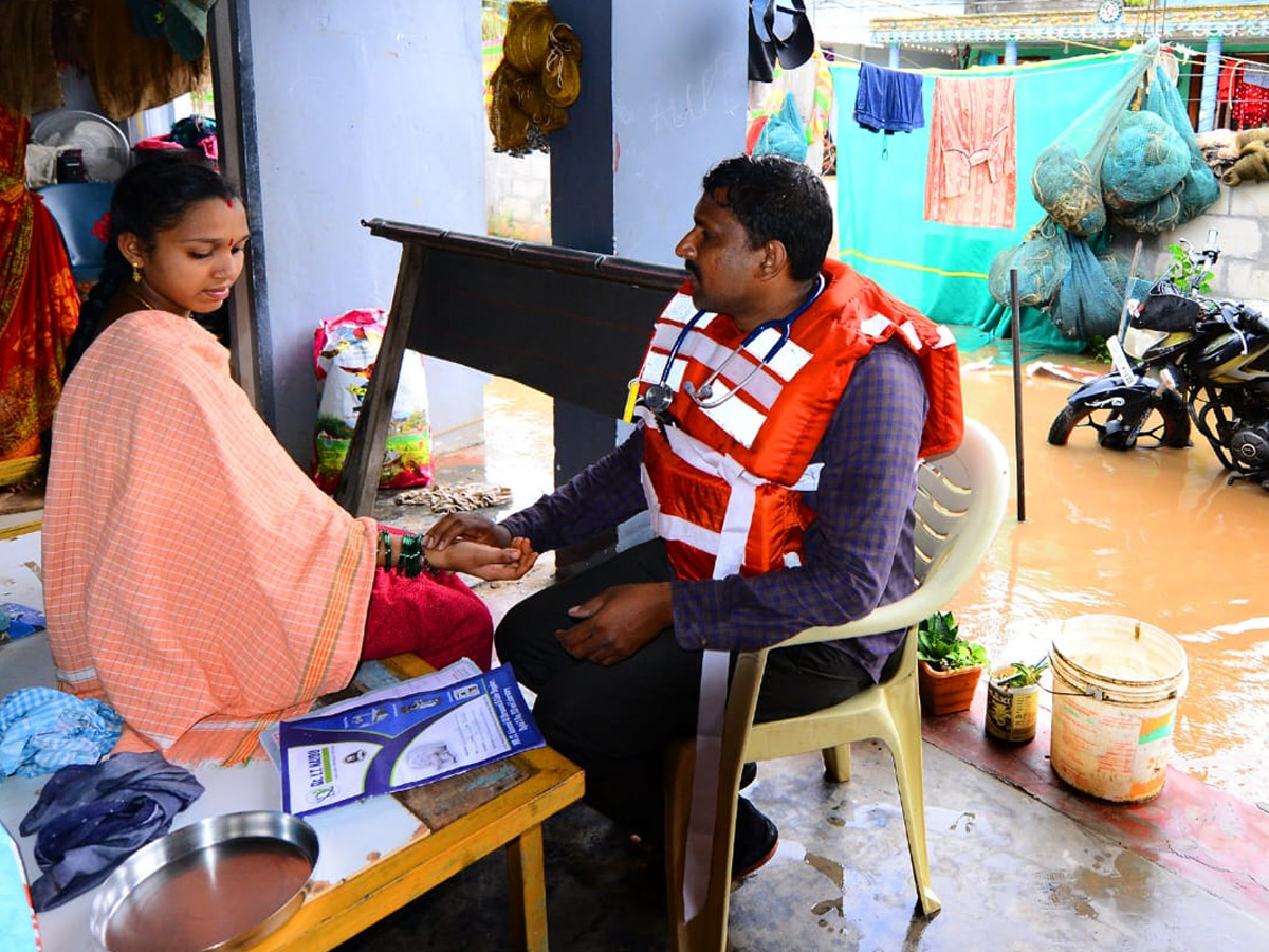 Godavari Flood Affect in Konaseema District Photo Gallery - Sakshi40