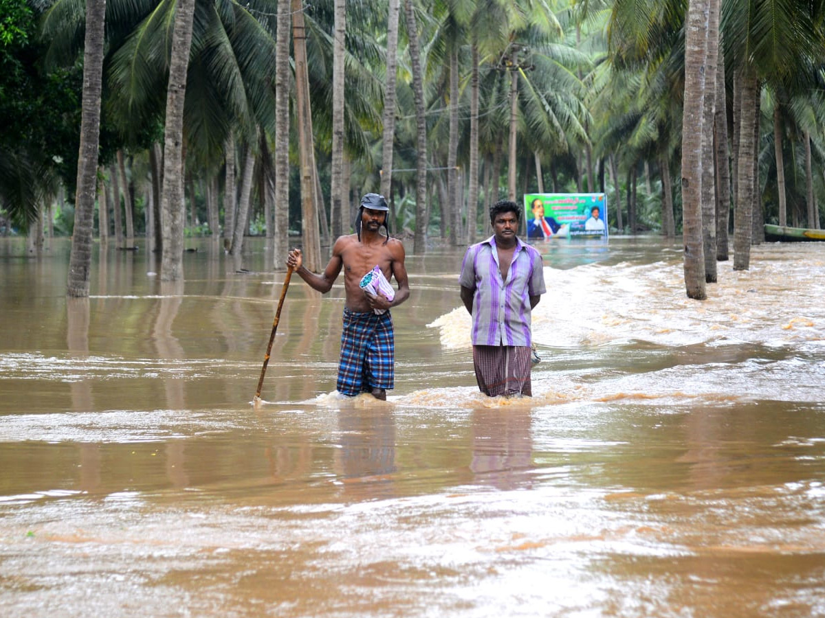 Godavari Flood Affect in Konaseema District Photo Gallery - Sakshi41