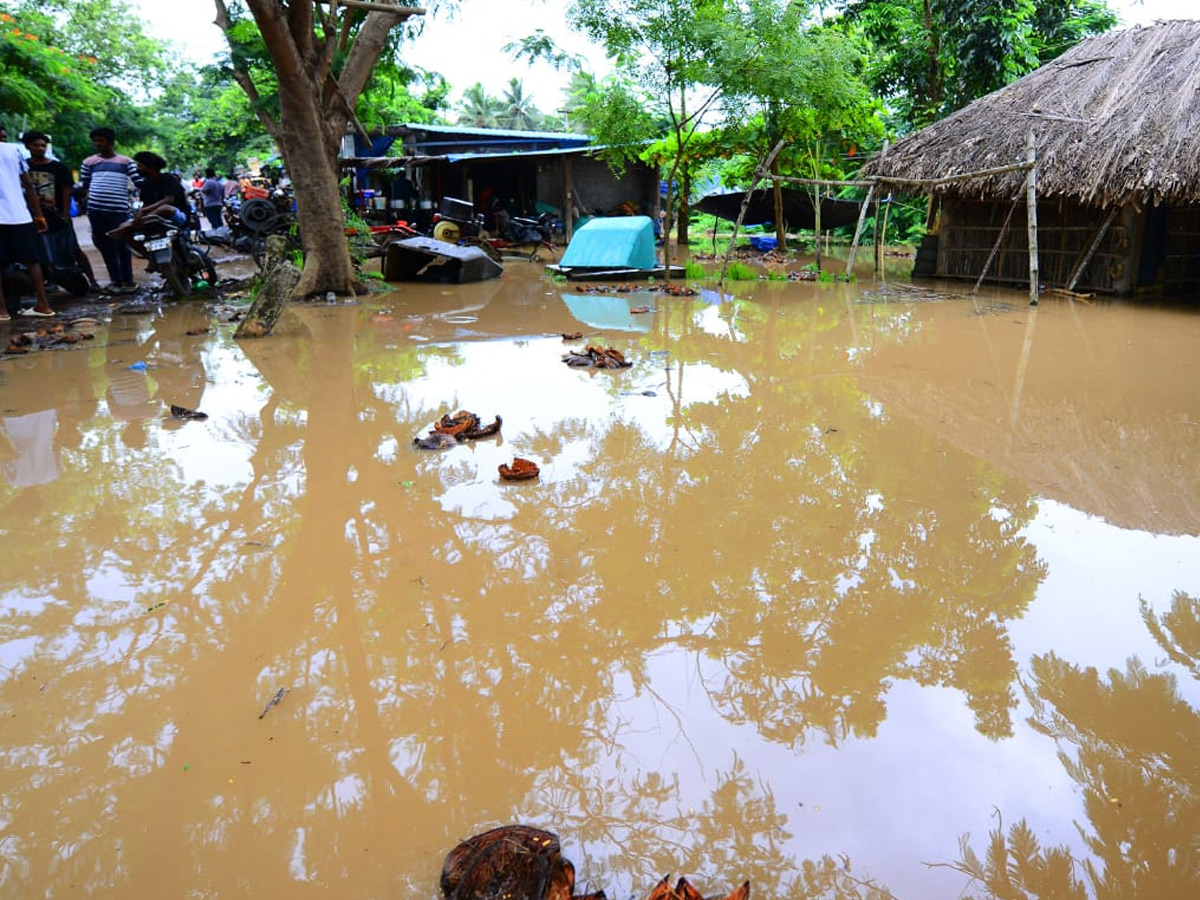 Godavari Flood Affect in Konaseema District Photo Gallery - Sakshi10