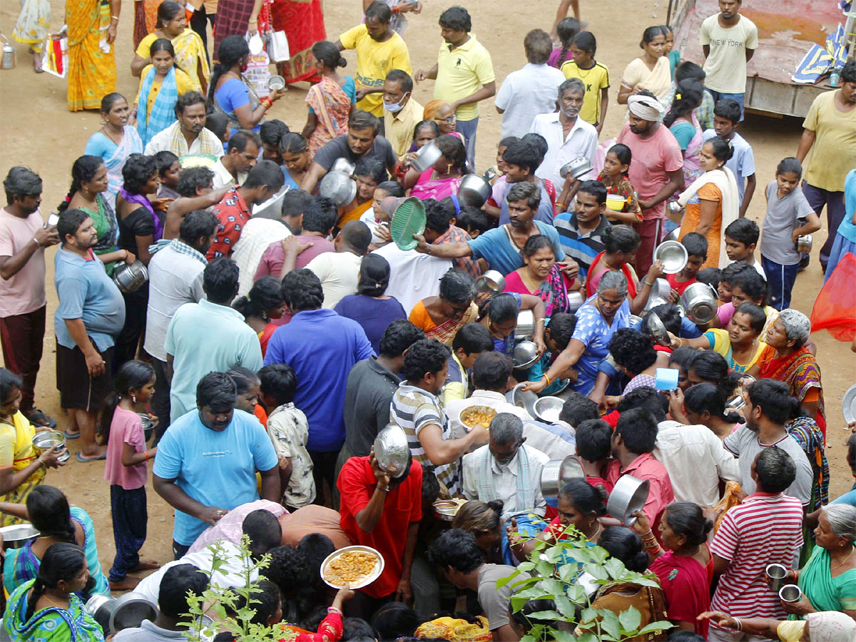 Telangana Heavy Rains: Bhadrachalam Godavari Floods Latest Photos - Sakshi15