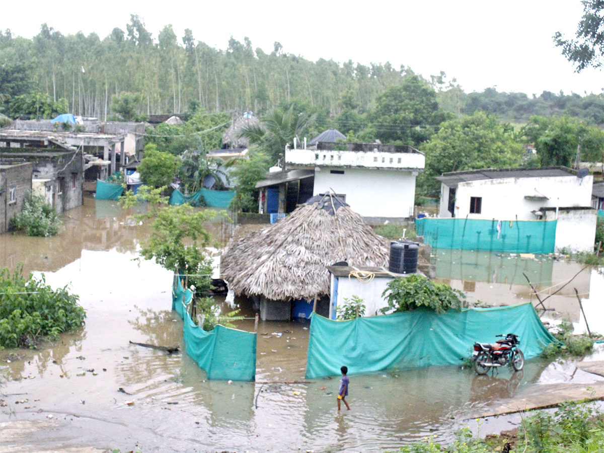 Telangana Heavy Rains: Bhadrachalam Godavari Floods Latest Photos - Sakshi18