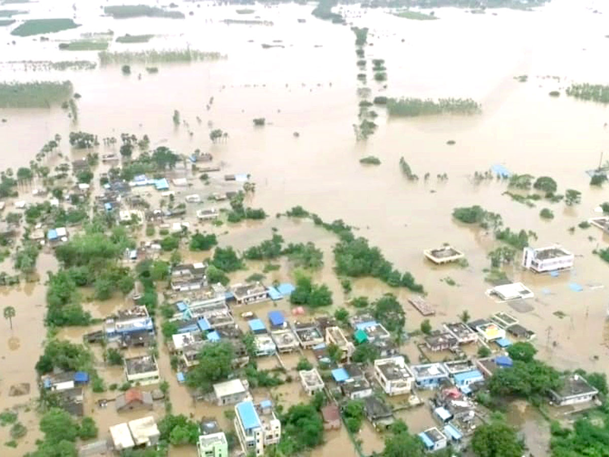 Telangana Heavy Rains: Bhadrachalam Godavari Floods Latest Photos - Sakshi3