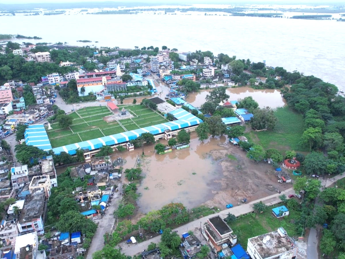 Telangana Heavy Rains: Bhadrachalam Godavari Floods Latest Photos - Sakshi19