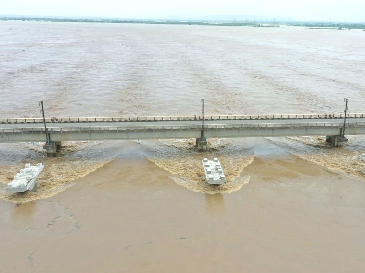 Telangana Heavy Rains: Bhadrachalam Godavari Floods Latest Photos - Sakshi20