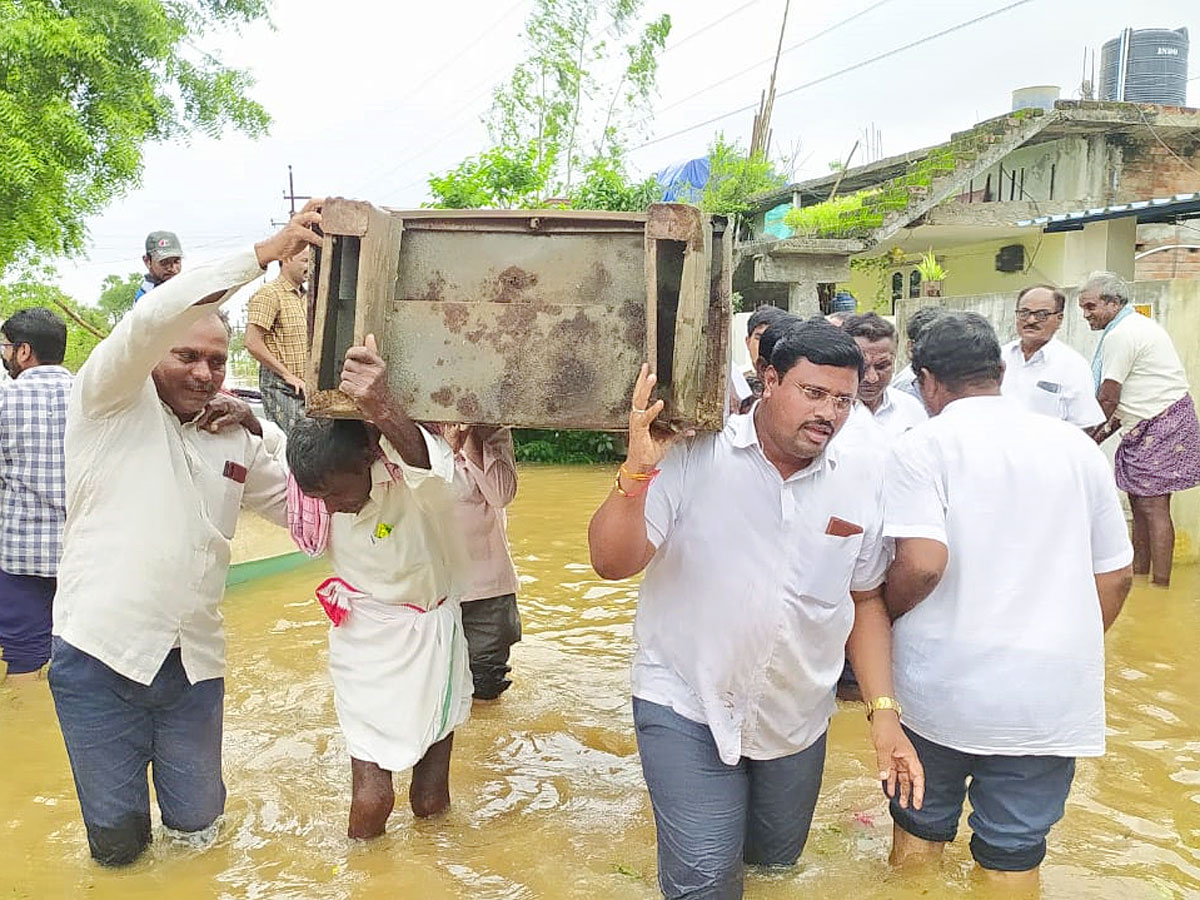 Telangana Heavy Rains: Bhadrachalam Godavari Floods Latest Photos - Sakshi21