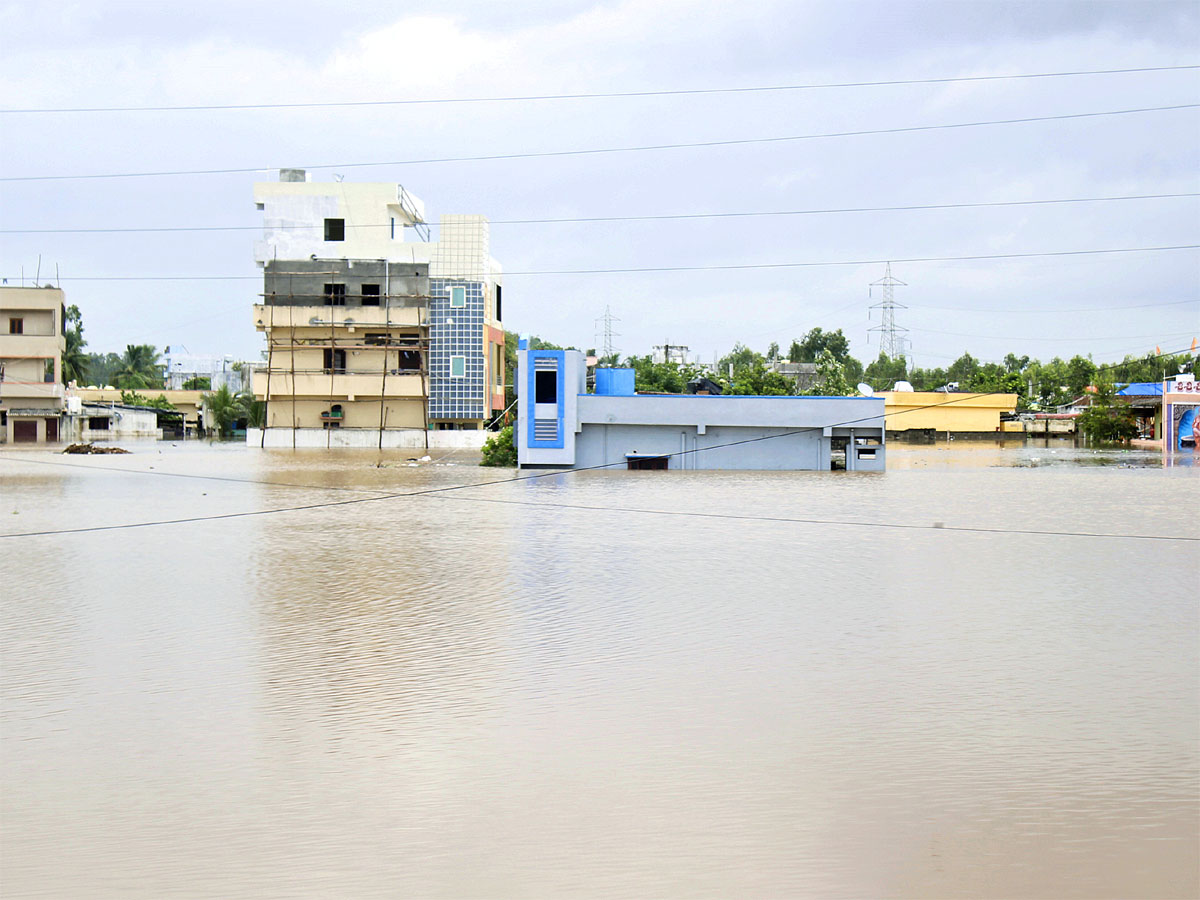 Telangana Heavy Rains: Bhadrachalam Godavari Floods Latest Photos - Sakshi25