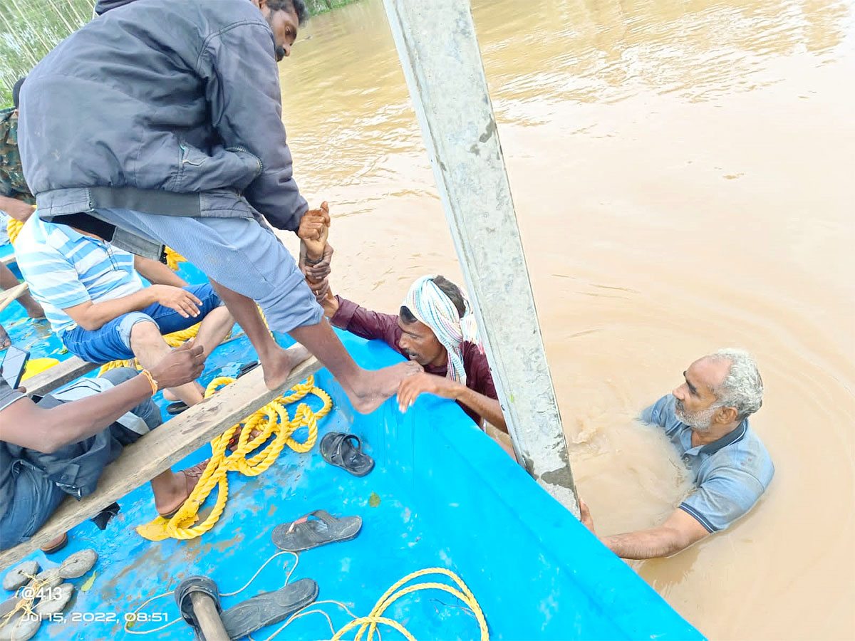 Telangana Heavy Rains: Bhadrachalam Godavari Floods Latest Photos - Sakshi32