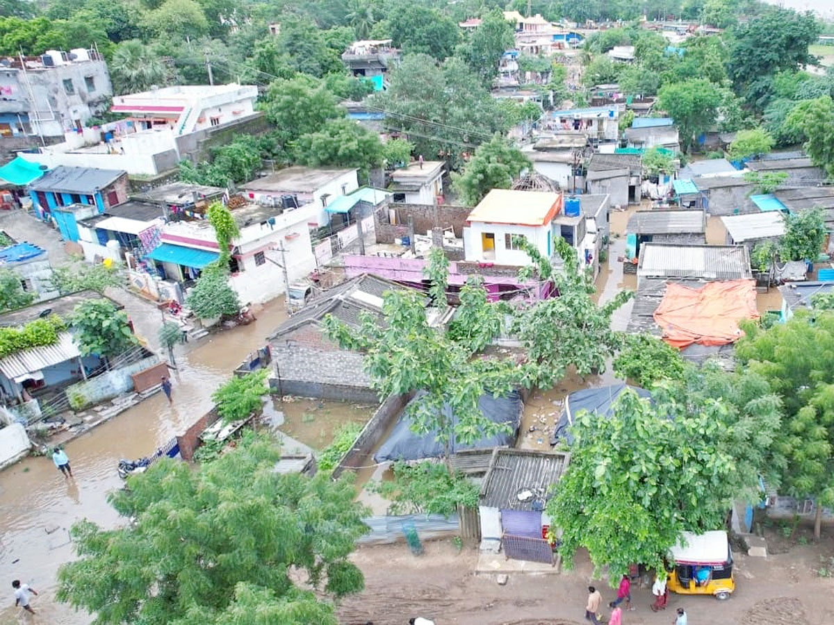 Telangana Heavy Rains: Bhadrachalam Godavari Floods Latest Photos - Sakshi46