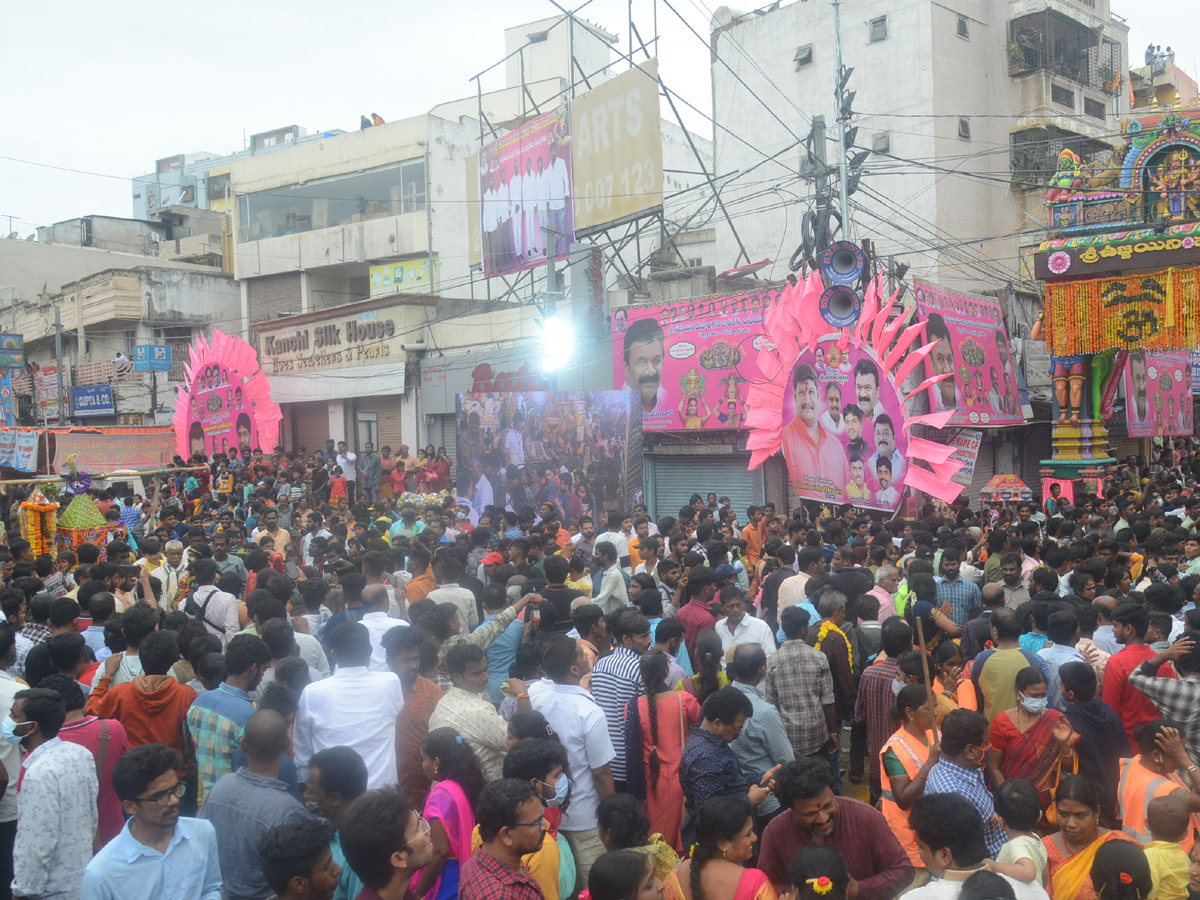 Secunderabad Ujjaini Mahankali Bonalu Photo Gallery - Sakshi11