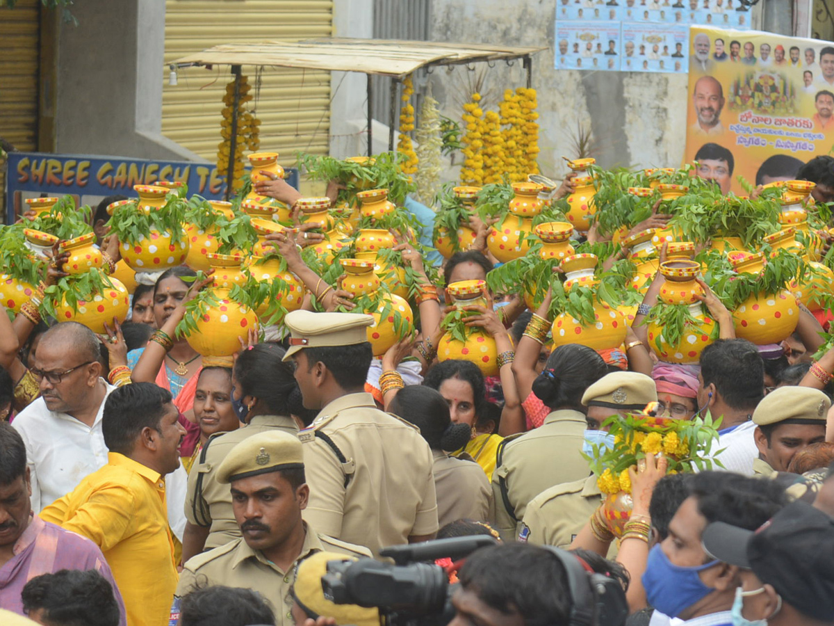 Secunderabad Ujjaini Mahankali Bonalu Photo Gallery - Sakshi21