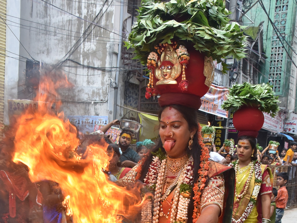 Secunderabad Ujjaini Mahankali Bonalu Photo Gallery - Sakshi26