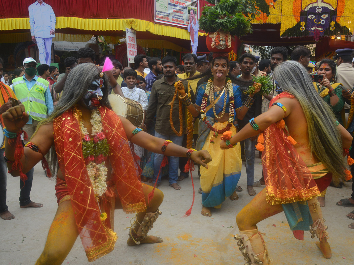 Secunderabad Ujjaini Mahankali Bonalu Photo Gallery - Sakshi31