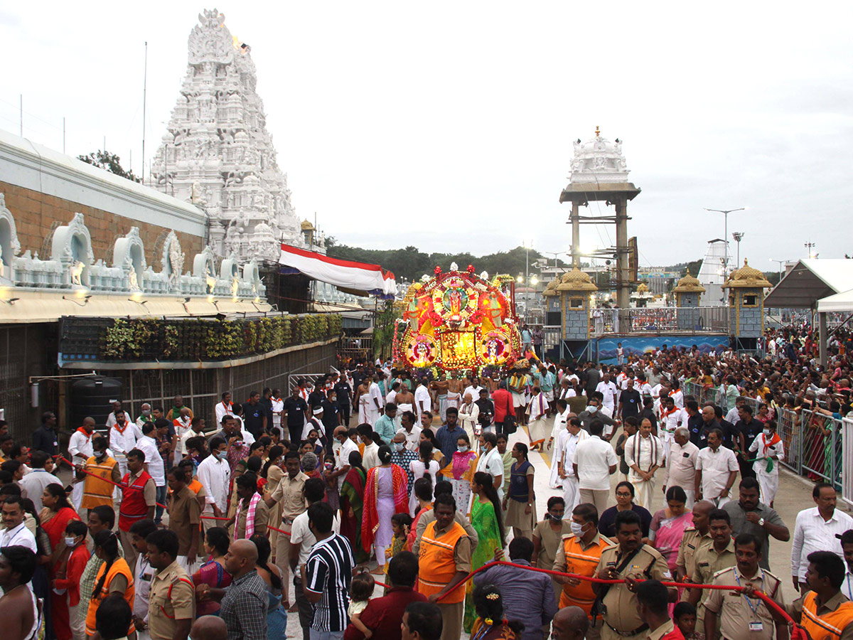 Anivara Asthanam annual festival observed at Tirumala temple - Sakshi2