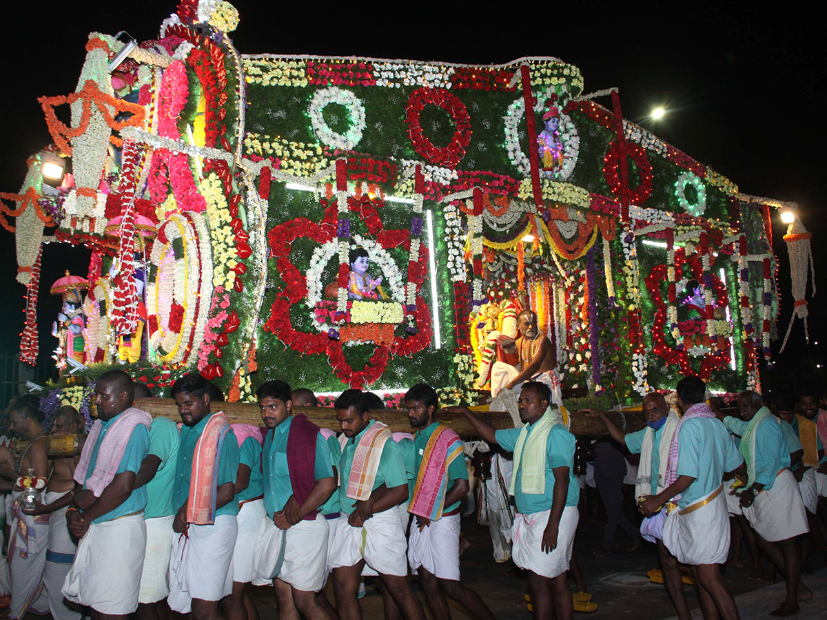 Anivara Asthanam annual festival observed at Tirumala temple - Sakshi7