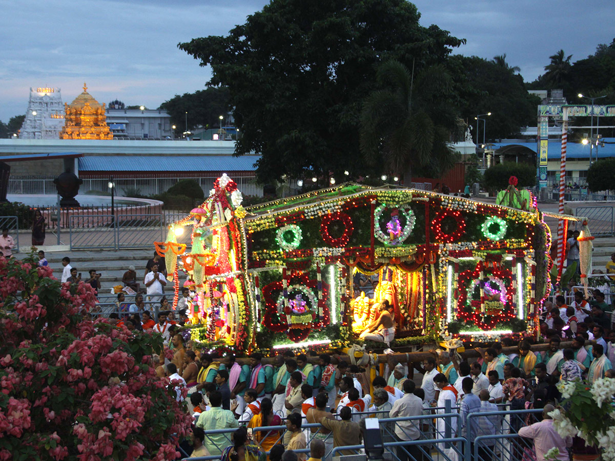 Anivara Asthanam annual festival observed at Tirumala temple - Sakshi8